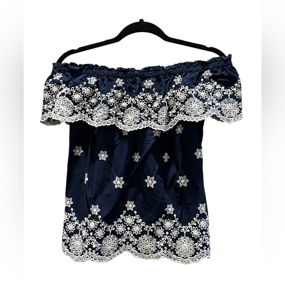 Off the shoulder embroidered top - Picture 2 of 2